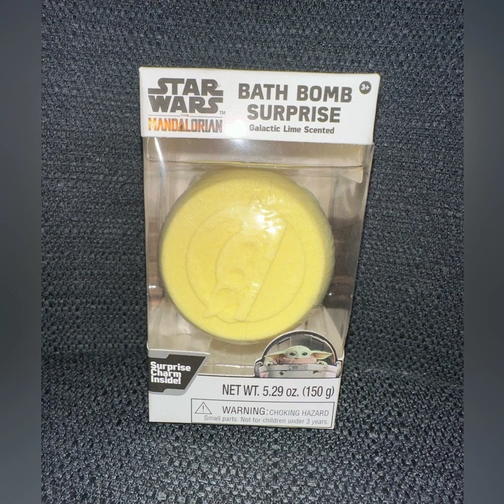 NIB Star Wars- Manalorian Molded Bath Bomb with Surprise Charm